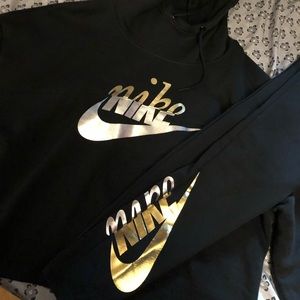 womens nike sweatsuit